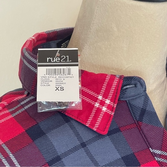 Rue 21 NWT Red Navy Plaid Button Down Shirt. Women's size XS. - Picture 10 of 12